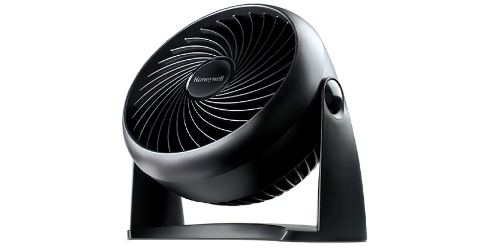 Ventilador Honeywell HT-900 TurboForce, de tamaño pequeño. (Foto: Amazon)