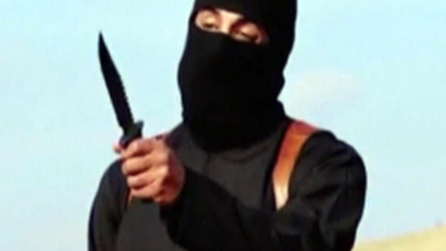 The masked Islamic militant appeared in several videos in which American hostages were beheaded last year. A U.S. intelligence official confirmed to CBS News that his name is Mohammed Emwazi, a Briton from a well-to-do family who grew up in London. Mark Phillips reports.