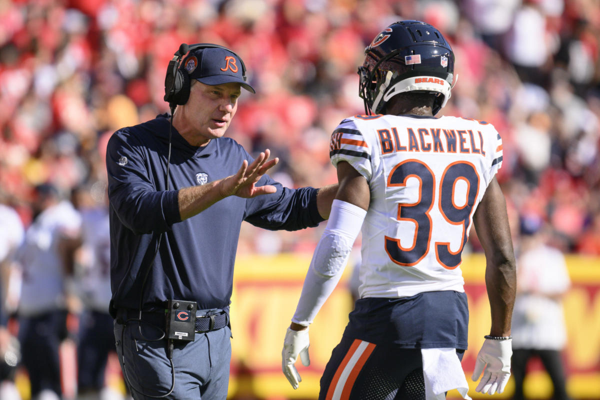 Bears head coach Matt Eberflus will call the defense on Sunday - Windy City  Gridiron