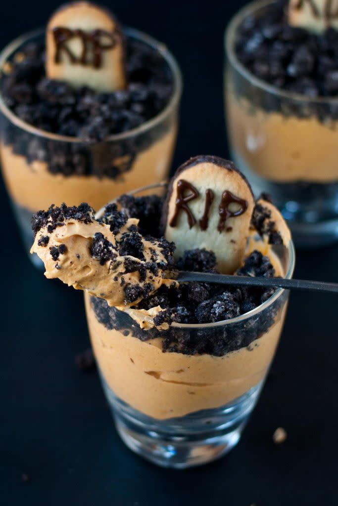 Graveyard Pudding Cups