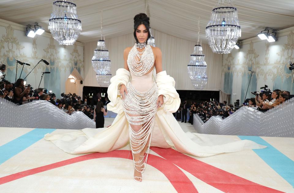 Kim Kardashian vuelve a romper su vestido de la Met Gala después de dañar  el traje de Marilyn Monroe el año pasado | Vanity Fair