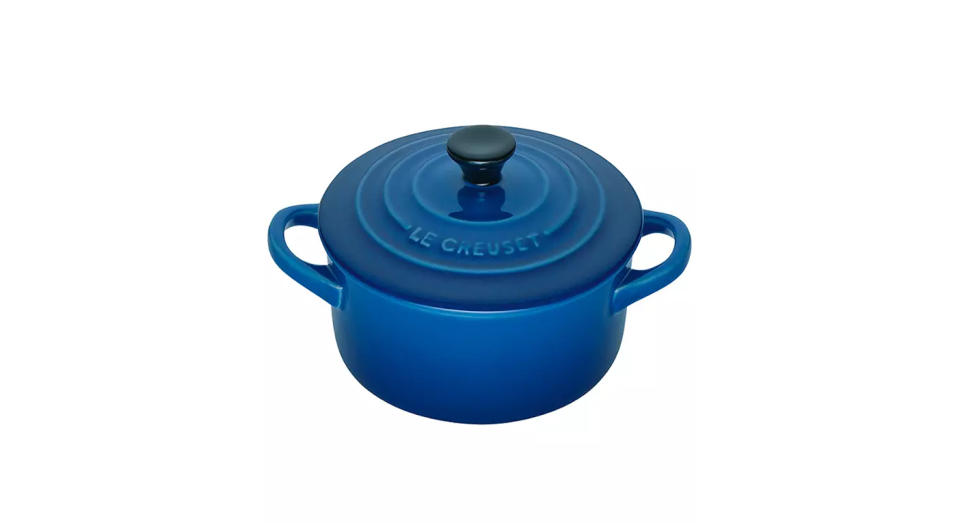 Le Creuset Stoneware Petite Round Casserole