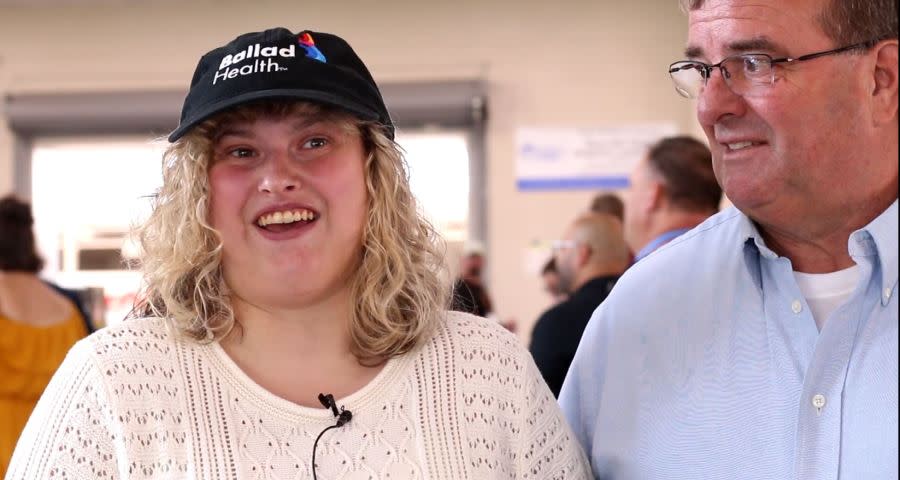 <strong><em>Mandi Judy and her dad, Shawn, following her signing with Niswonger Children’s Hospital Tuesday. (Photo: WJHL)</em></strong>