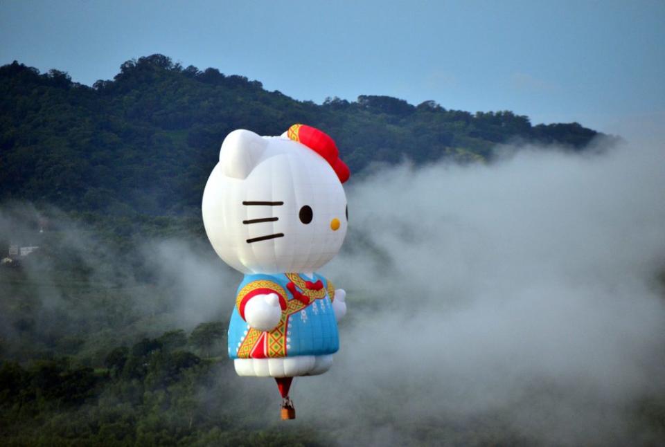 台東限定的「Hello Kitty熱氣球」。（中央社）
