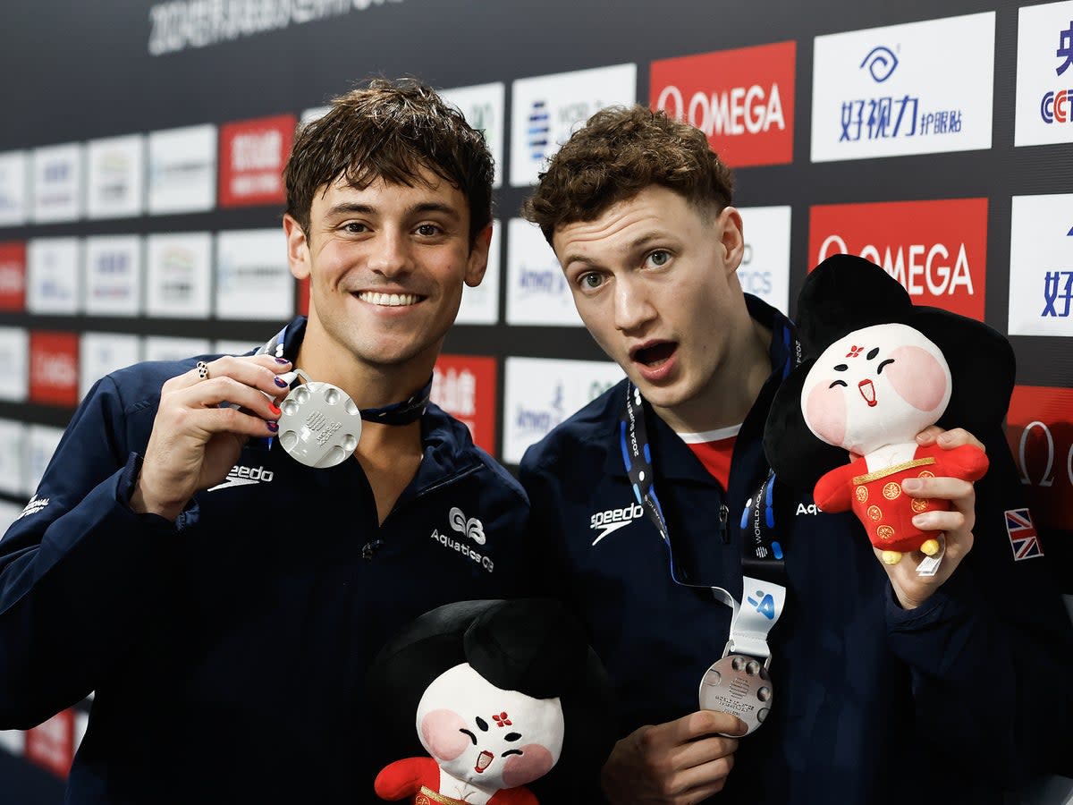Tom Daley and Noah Williams pose with their silver medals after the Men’s Synchronized 10m Platform Final at the World Aquatics Diving World Cup 2024 in Xi An (Getty Images)