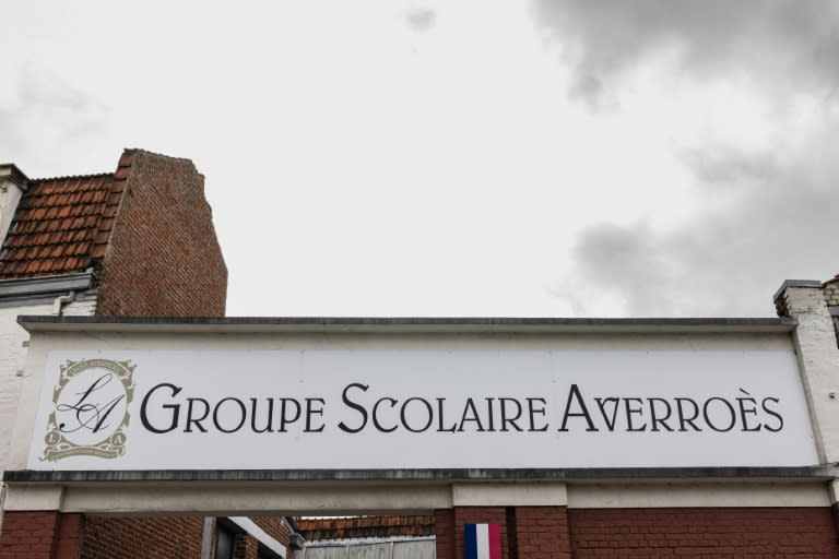 La direction du lycée lillois Averroès, principal établissement secondaire musulman de France, a affirmé samedi lors d'un rassemblement être en mesure d'assurer la rentrée 2024 malgré la rupture du contrat avec l'Etat (Sameer Al-DOUMY)