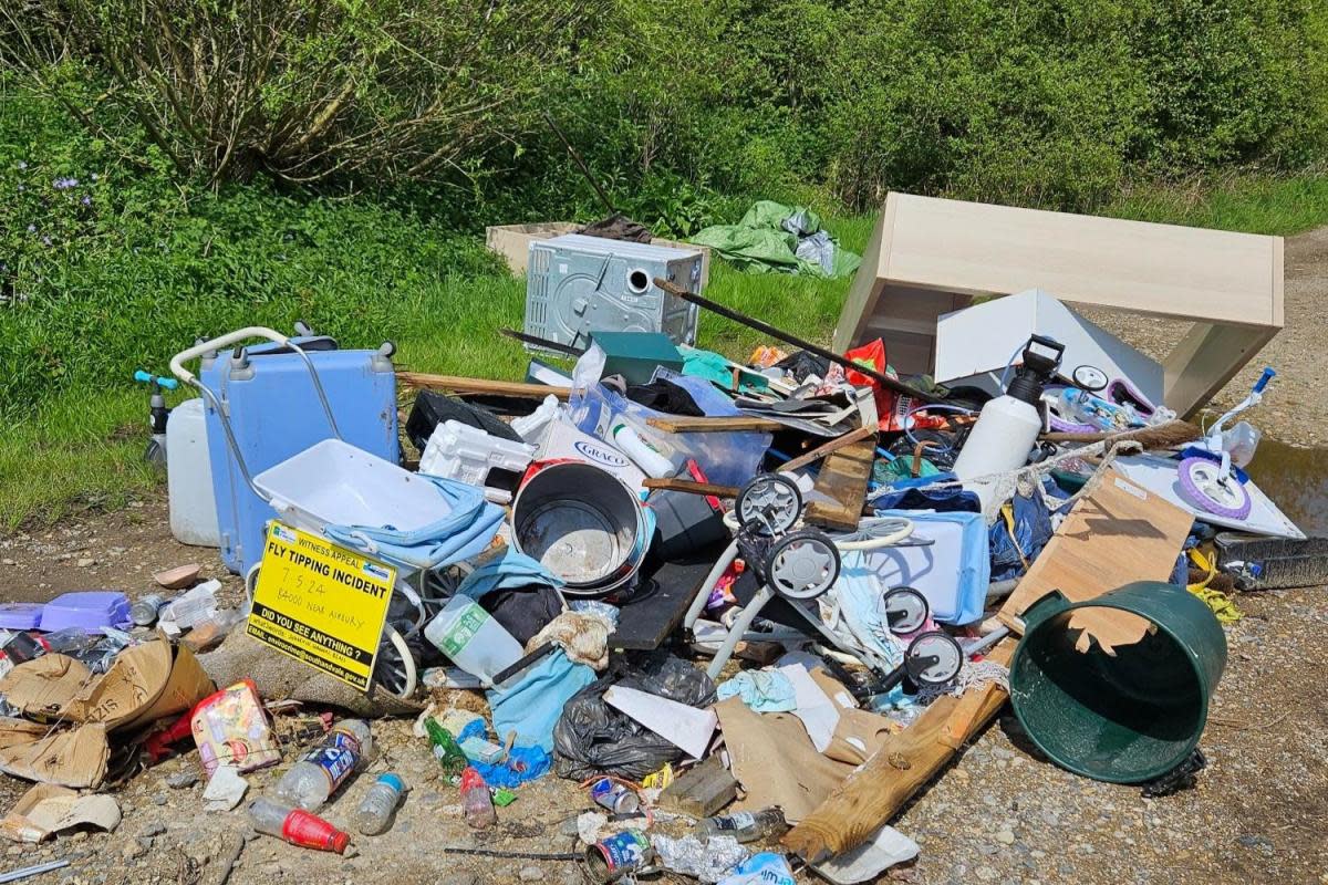 The mess was dumped in Oxfordshire. <i>(Image: Vale of White Horse District Council)</i>