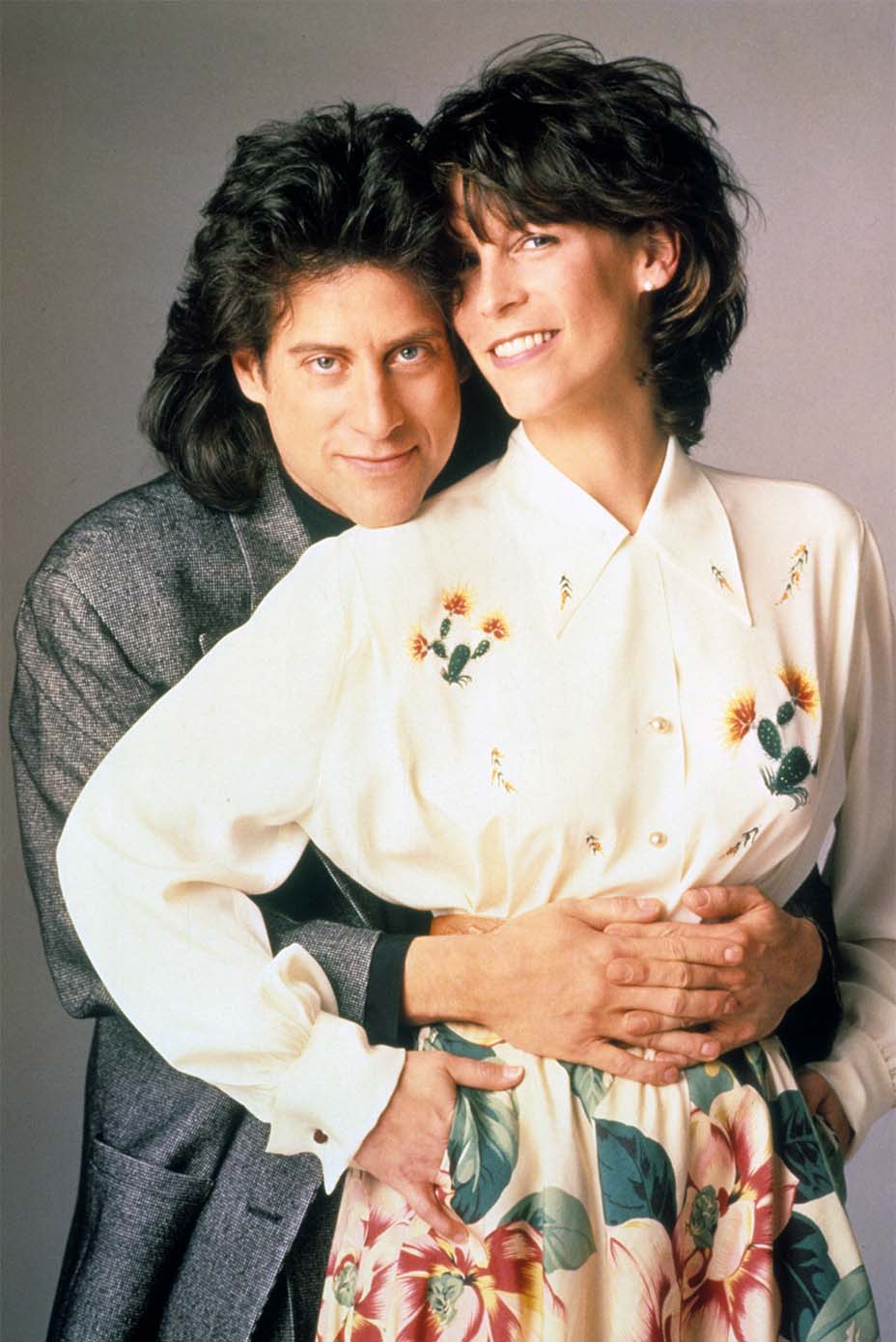 <p>Richard Lewis and Jamie Lee Curtis in a promo shot for ABC’s ‘Anything but Love’</p>