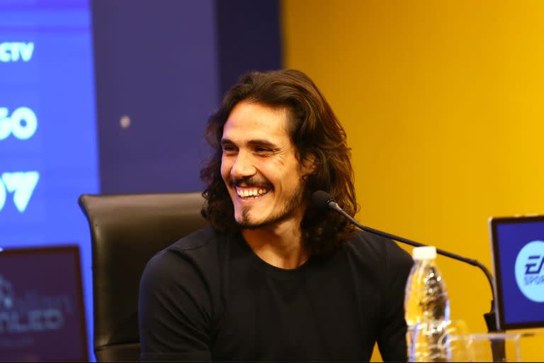 Cavani durante la conferencia de prensa