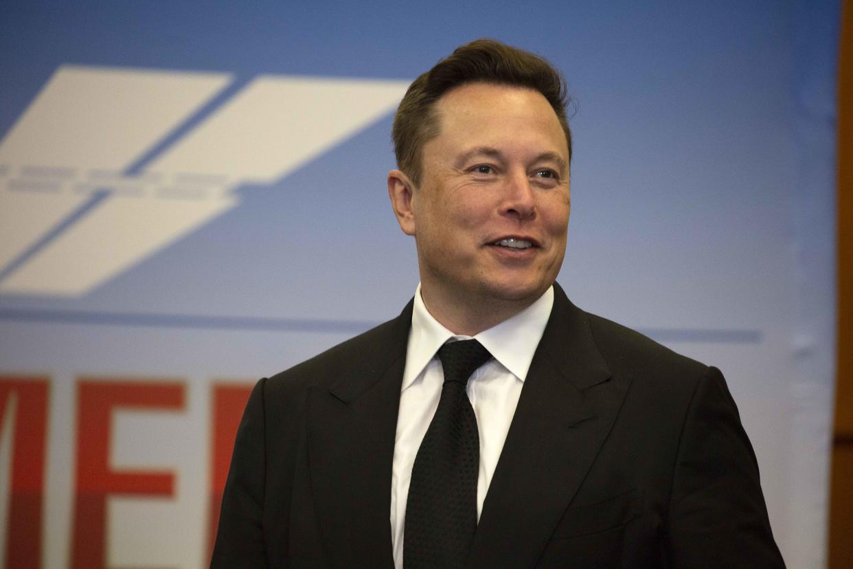 Elon Musk resumed selling shares in Tesla, now coming more than halfway to making good on his promise to offload 10% of his stake in the company. (PHOTO: Saul Martinez/Getty Images)