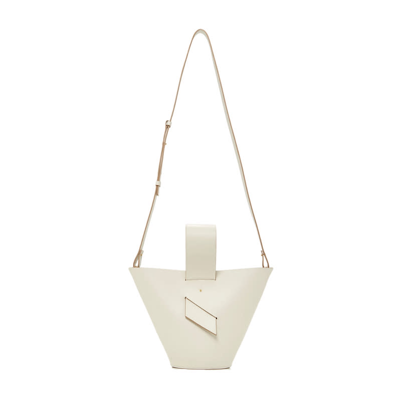 <a rel="nofollow noopener" href="http://rstyle.me/n/cjd4mnjduw" target="_blank" data-ylk="slk:Amphora Leather Top Handle, Carolina Santo Domingo, $825;elm:context_link;itc:0;sec:content-canvas" class="link ">Amphora Leather Top Handle, Carolina Santo Domingo, $825</a>