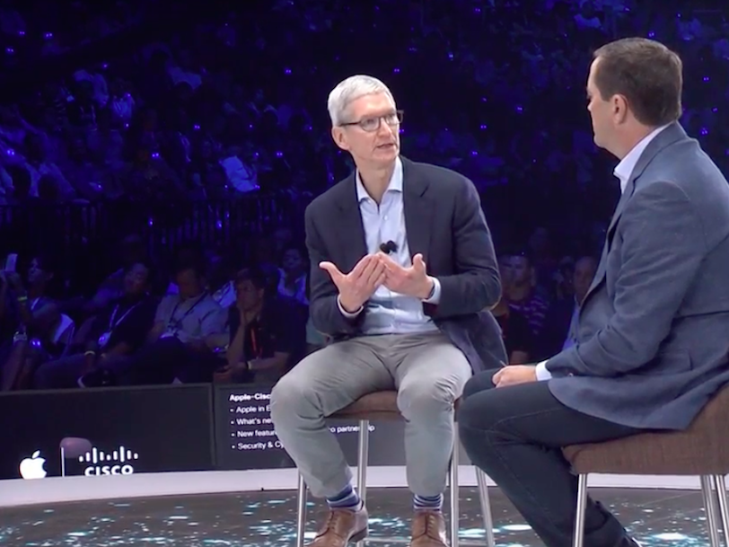 Tim Cook, Chuck Robbins