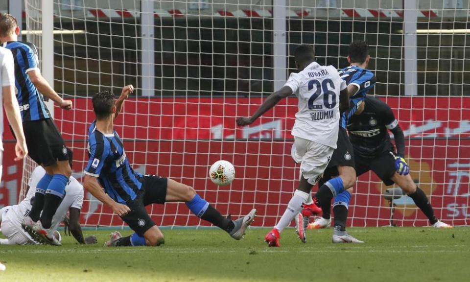 Musa Juwara scores for Bologna at San Siro.