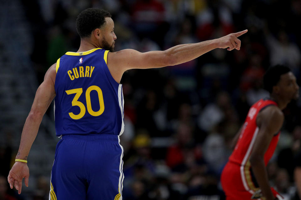 Stephen Curry 在NBA 2023-24球季開季火力全開。（Photo by Sean Gardner/Getty Images）