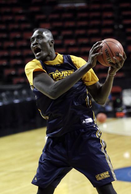 Mamadou Ndiaye (AP Photo/Elaine Thompson)