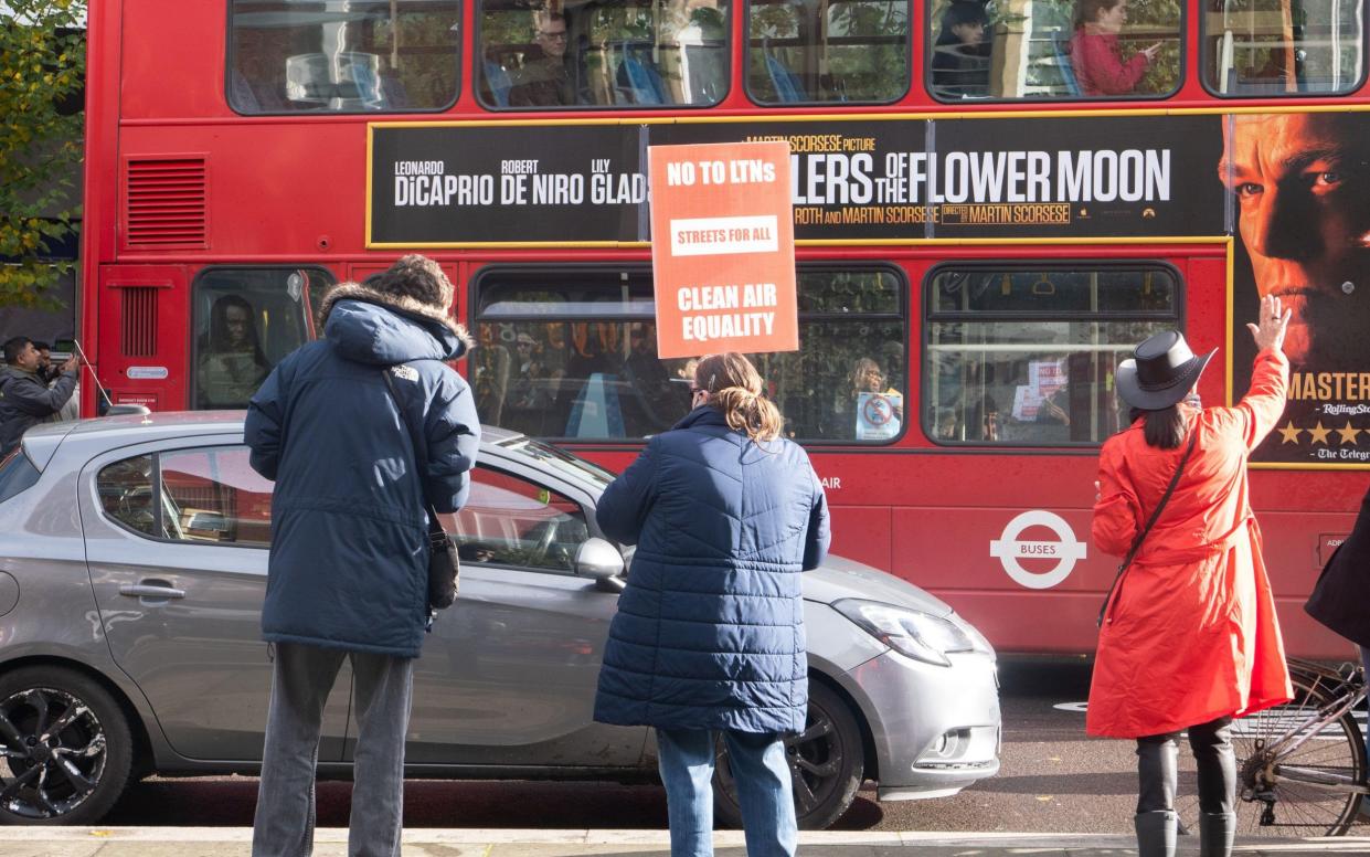 Lambeth LTN Watch said it had warned council officials that other LTNs had led to a rise in crime