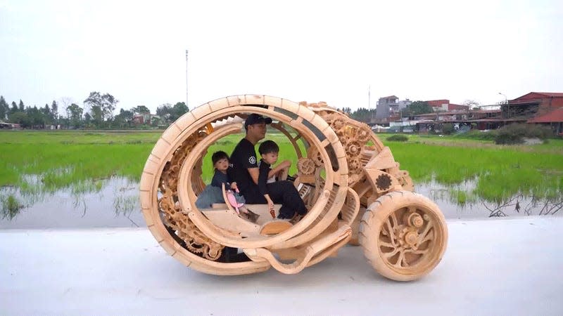 I’ll take this as my daily driver, please. - Gif: ND - Woodworking Art via YouTube