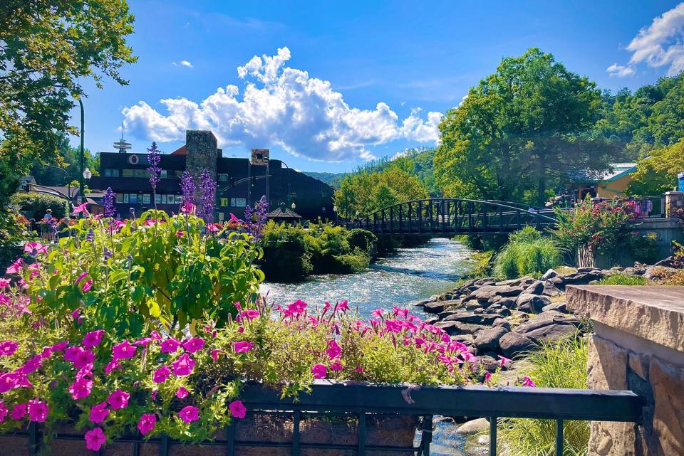 Walkways of East TN Mountain Trails in Gatlinburg, TN