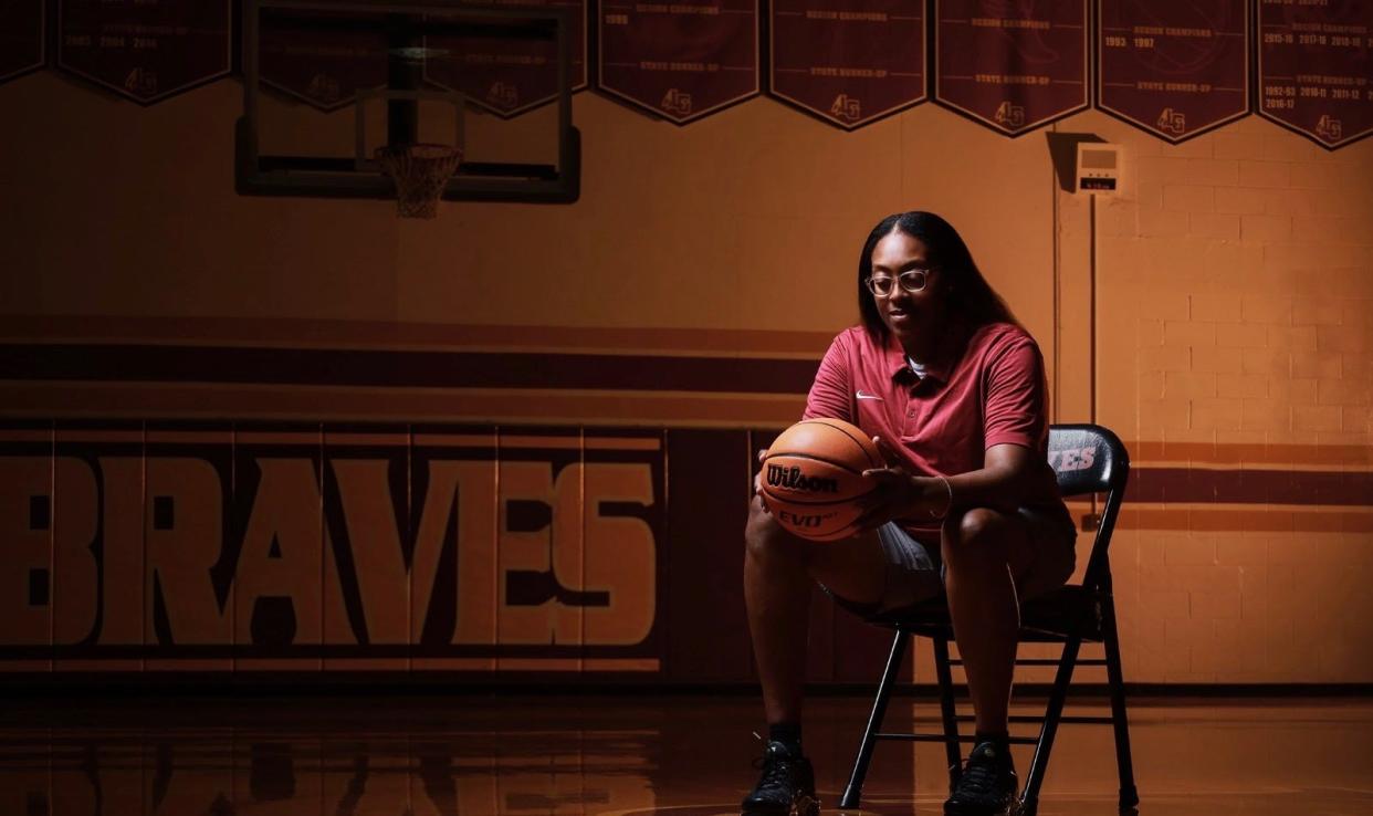 Lake Gibson basketball coach Antonia Bennett will be inducted into the Florida A&M Basketeball Hall of Fame in September.