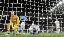 Italy's Graziano Pelle (not seen) scores as England's goalkeeper Joe Hart fails to save during their international friendly soccer match at Juventus Stadium in Turin March 31, 2015. REUTERS/Giorgio Perottino