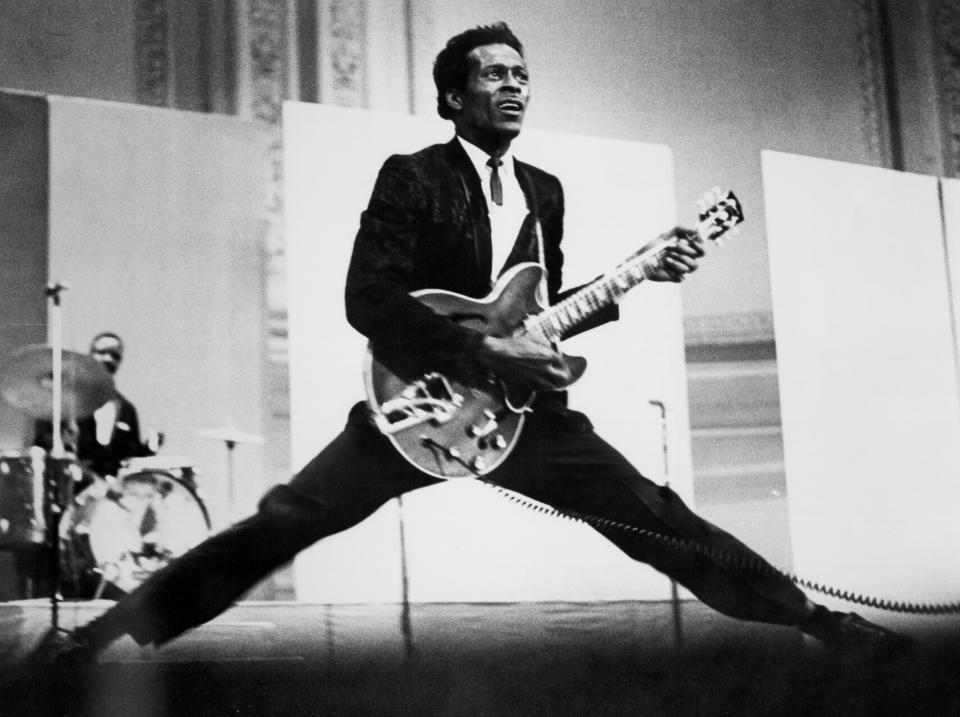 <p>The music legend was 90 when <a rel="nofollow" href="https://www.yahoo.com/music/chuck-berry-laid-rest-star-140700272.html" data-ylk="slk:he died March 18;elm:context_link;itc:0;sec:content-canvas;outcm:mb_qualified_link;_E:mb_qualified_link;ct:story;" class="link  yahoo-link">he died March 18</a> from cardiac arrest, at his home in St. Charles County, Mo. The musician, widely credited as a pioneer of rock music, was best known for tunes such as “Johnny B. Goode” and “Maybellene,” influencing a wide range of artists, including Elvis Presley, the Beatles, the Rolling Stones, and the Beach Boys. Berry’s funeral took place in his hometown of St. Louis at the Pageant, a club where he often performed. (Photo: Getty Images) </p>
