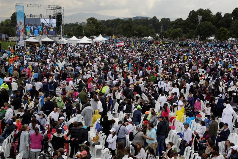 FOTOS: El Papa y su primer gran evento de masas en Colombia