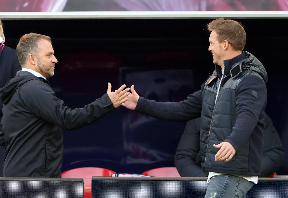 Hansi Flick und Julian Nagelsmann beim Spiel Leipzig gegen Bayern am 3. April (Bild: Stefan Matzke - sampics/Corbis via Getty Images)