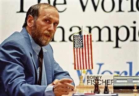 Former world chess champion Bobby Fischer (R) gestures during his match against his archrival Boris Spassky of the Soviet Union, in the Yugoslav resort of Sveti Stefan in this September 1992 file photo. REUTERS/Ivan Milutinovic/Files