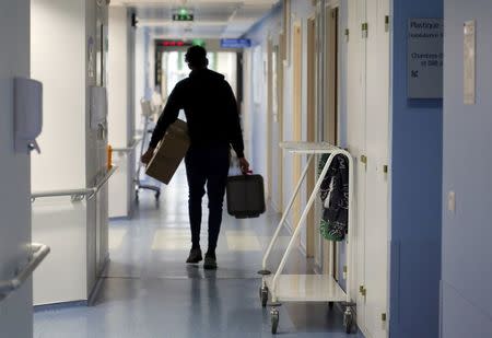 A man arrives to deliver leeches at a service for burned patients at the CHU hospital Pellegrin in Bordeaux, Southwestern France, November 23, 2016. REUTERS/Regis Duvignau