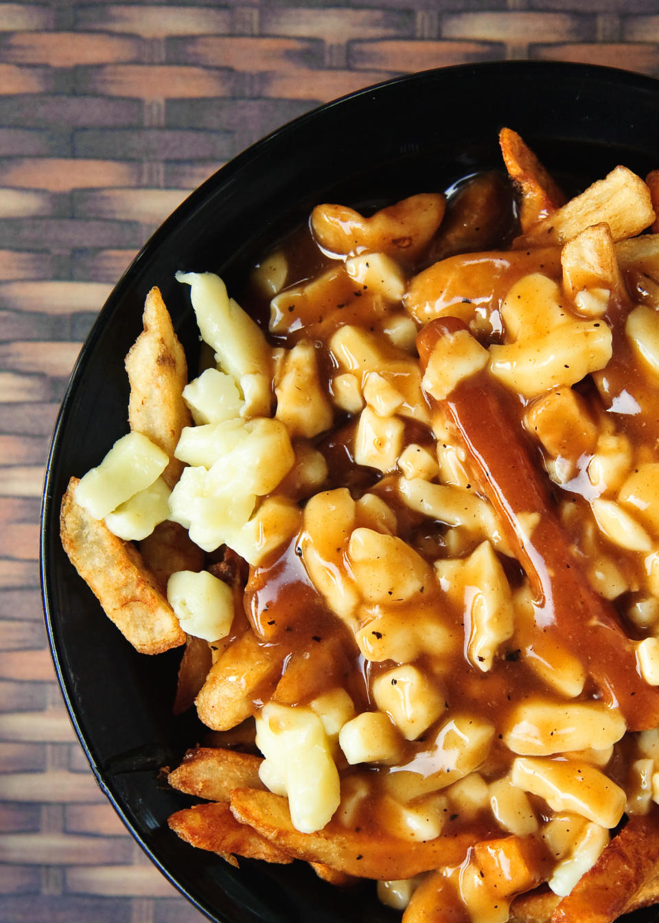 A plate of poutine