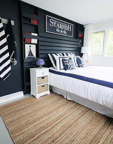 <p><a href="https://thistlewoodfarms.com/diy-headboard-with-built-in-bookshelves/" data-component="link" data-source="inlineLink" data-type="externalLink" data-ordinal="1">Thistlewood Farms</a></p>