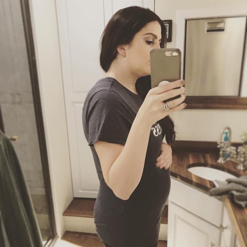 <p>The Lady Antebellum songstress gave away the fact that she’s expecting twins by using two baby emojis in her #bumpday post. She wrote, “In honor of #bumpday, here’s my bump. Encouraging all the expectant mamas out there to take care of you and your baby(ies)! #maternalhealth is SO important!” (Photo: <a rel="nofollow noopener" href="https://www.instagram.com/p/BY_dZHmgoYJ/?hl=en&taken-by=hillaryscottla" target="_blank" data-ylk="slk:Hillary Scott via Instagram;elm:context_link;itc:0;sec:content-canvas" class="link ">Hillary Scott via Instagram</a>) </p>