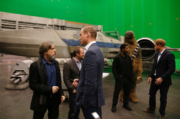 El Duque de Cambridge también conversó con Mark Hamill, intérprete original de ‘Luke Skywalker’.