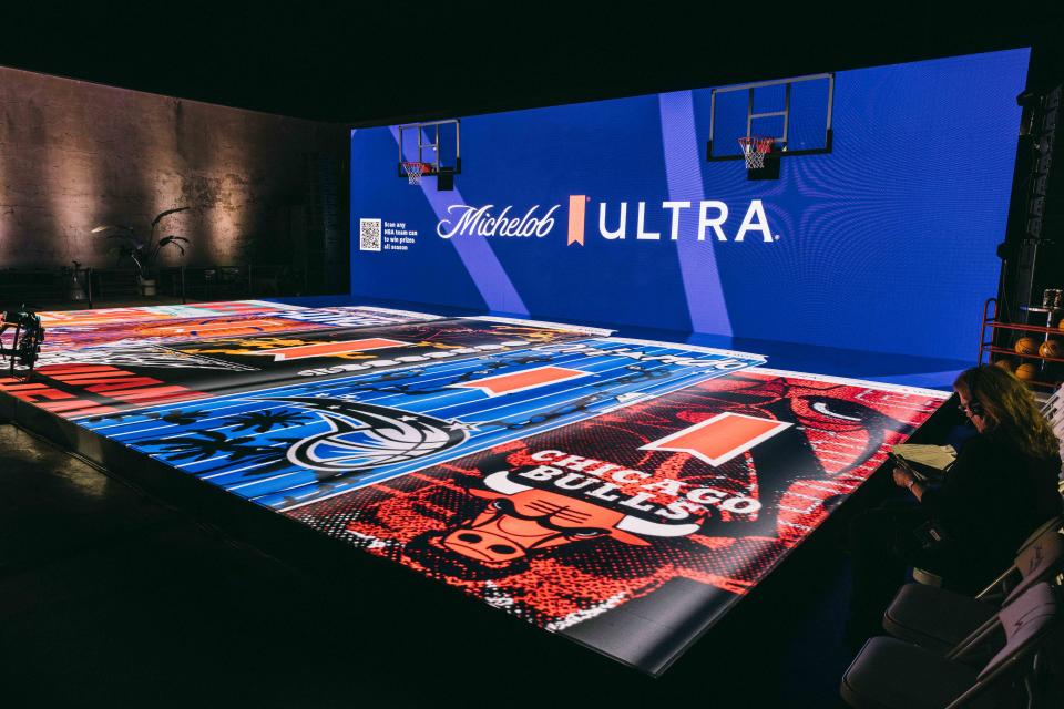 Michelob ULTRA Art Basel court