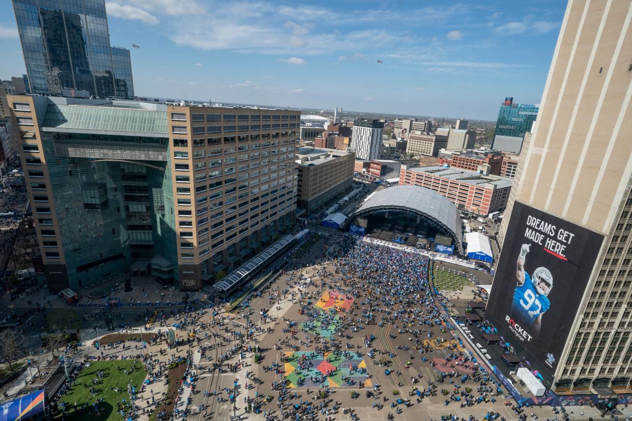 Crowds begin to fill in around the main theater on Thursday, April 25, 2024 for the first day of the NFL draft in Detroit.