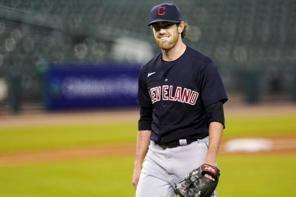 Shane Bieber, lanzador de los Indios de Cleveland