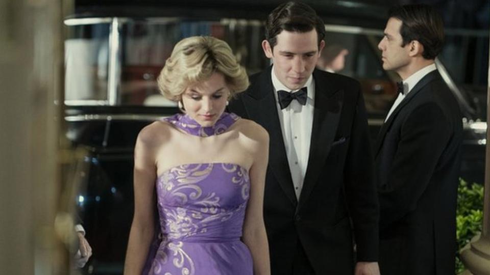 Emma Corrin and Josh O'Connor in The Crown