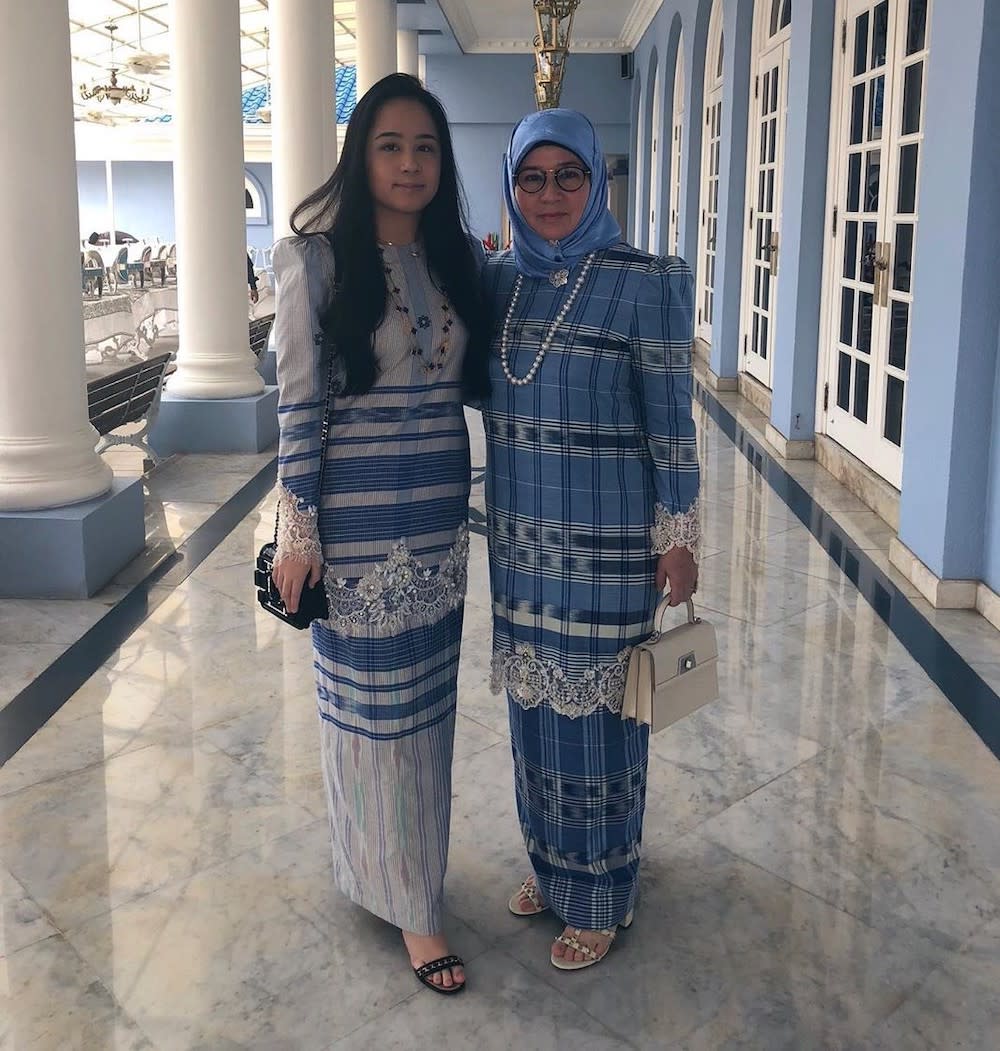 Tengku Puteri Jihan Azizah Athiyatullah had written a touching message wishing happy birthday to her mother. — Picture via instagram/lovetengkujihan