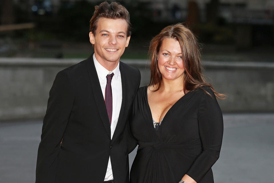 Louis Tomlinson with his mother Johannah Poulston (Getty)