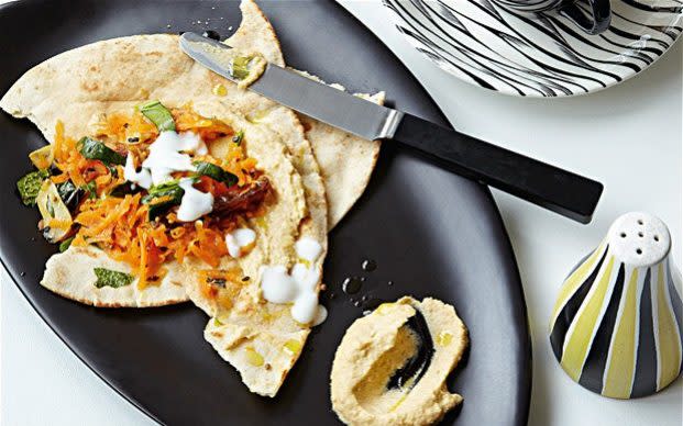 Hummus-themed dinner recipes Flatbread with hummus and carrot, date and sesame salad