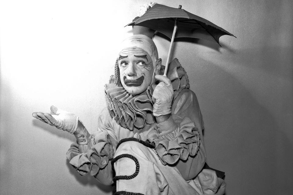 LOS ANGELES - JUNE 7: Pictured is Murray Matheson as a clown) in the TWILIGHT ZONE episode, ""Five Characters In Search Of An Exit." Image dated June 7, 1961. Show date, December 22, 1961. (Photo by CBS via Getty Images)