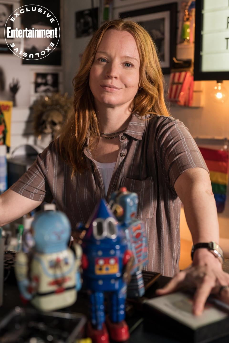 Lauren Ambrose as Van in YELLOWJACKETS Season 2. Photo Credit: Kailey Schwerman/SHOWTIME.