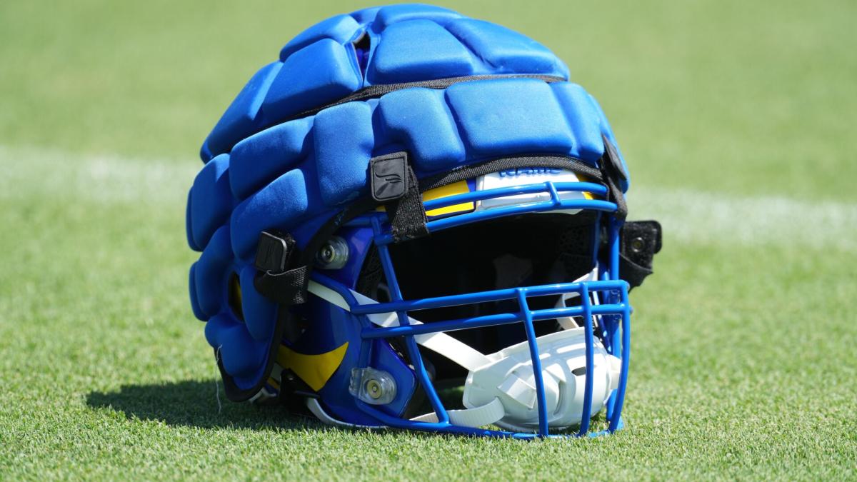 NFL says positions wearing Guardian Caps saw 52% decrease in concussions -  NBC Sports