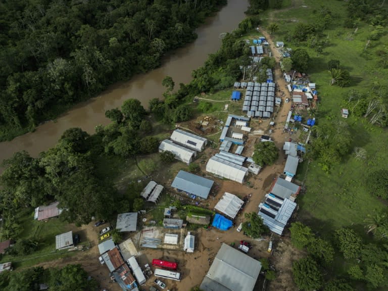 Vista aérea del Centro de Recepción de Atención al Migrante en Lajas Blancas, en la selvática provincia de Darién, Panamá, el 27 de junio de 2024 (MARTIN BERNETTI)