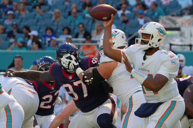 WATCH: Texans S Eric Murray intercepts Dolphins QB Jacoby Brissett