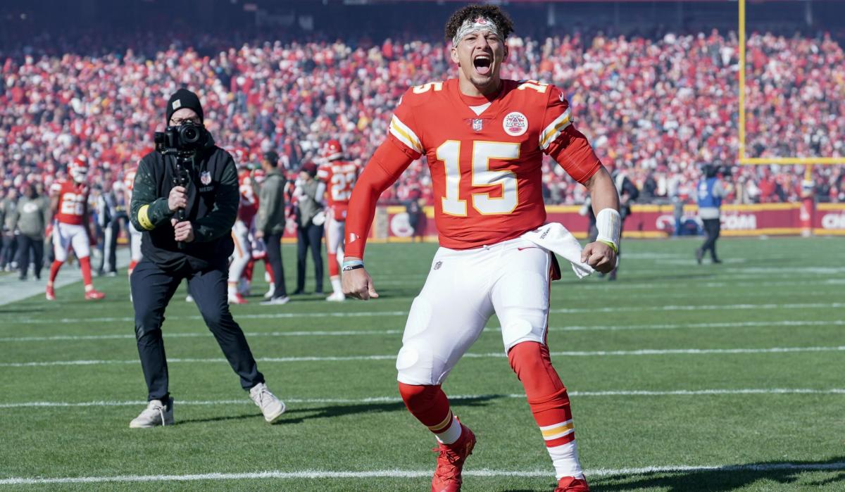 Chiefs' Patrick Mahomes reacts to Madden 99 rating