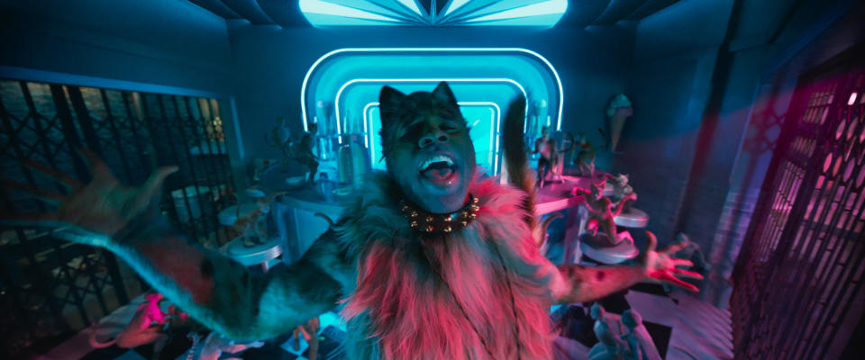 This image released by Universal Pictures shows Jason Derulo as Rum Tum Tugger in a scene from "Cats." (Universal Pictures via AP)