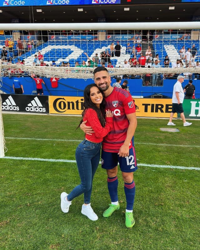 Quién es Sebastián Lletget, el hombre con el que Becky G va a pasar por el altar