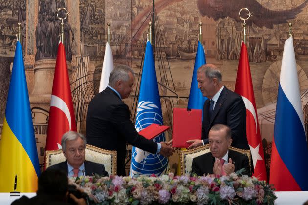 Turkish president Recep Tayyip Erdogan, right, and UN secretary general Antonio Guterres lead a signing ceremony at Dolmabahce Palace in Istanbul, Turkey. (Photo: via Associated Press)