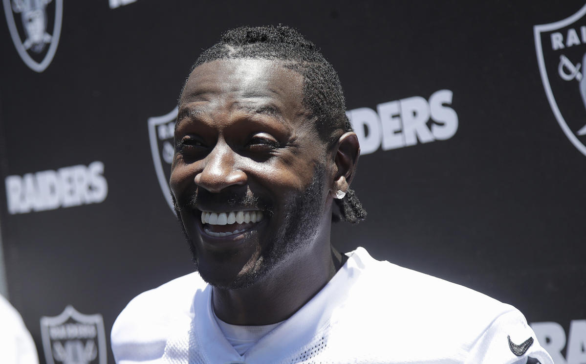 Antonio Brown update: Raiders wideout 'excited to be out here with my team'  upon return